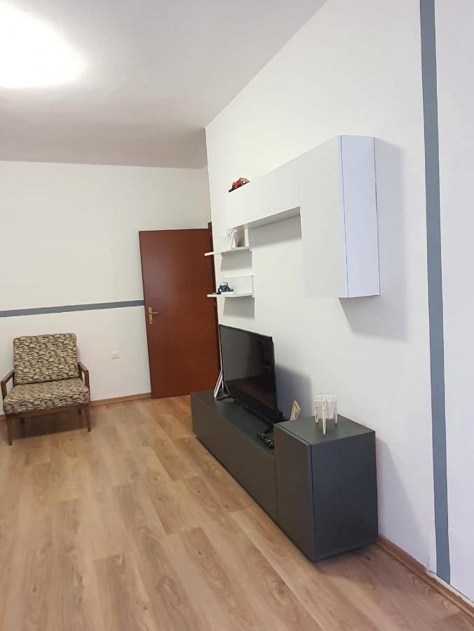 Heris'S Apartment 티라나 외부 사진